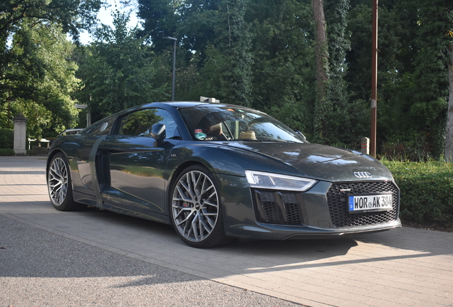 Audi R8 V10 Plus 2015