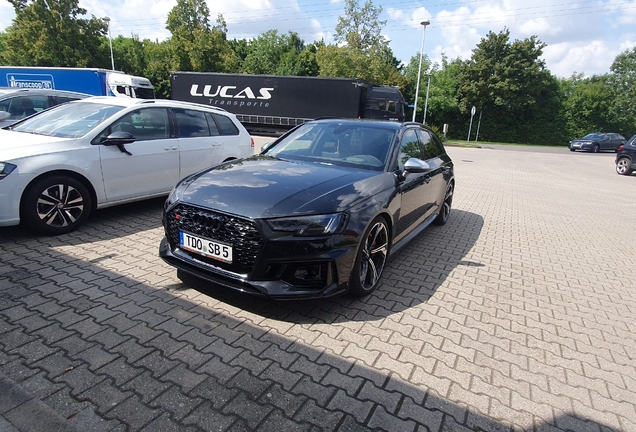 Audi RS4 Avant B9