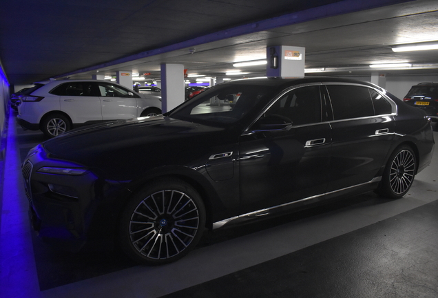 BMW M760e xDrive