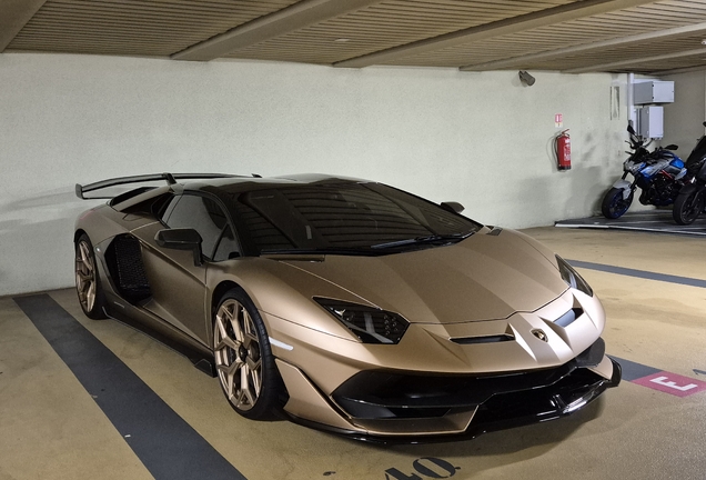Lamborghini Aventador LP770-4 SVJ
