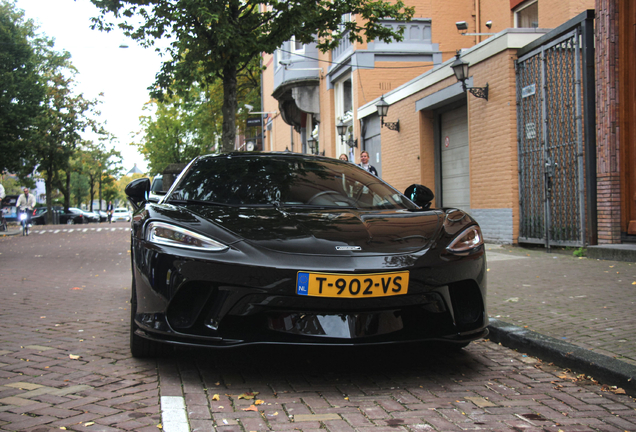 McLaren GT