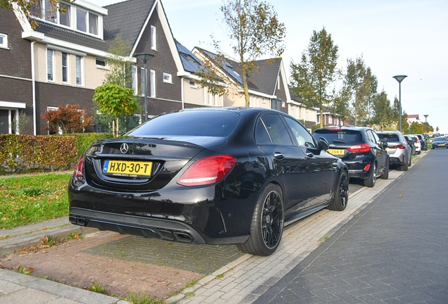 Mercedes-AMG C 63 S W205