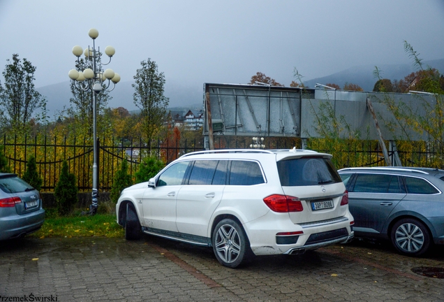 Mercedes-Benz GL 63 AMG X166