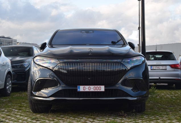 Mercedes-Maybach EQS 680 SUV Night Series