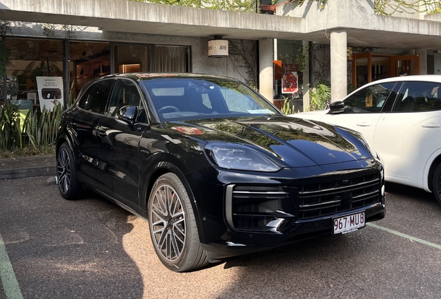 Porsche 9YA Cayenne Turbo E-Hybrid