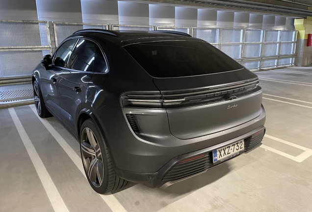 Porsche Macan EV Turbo