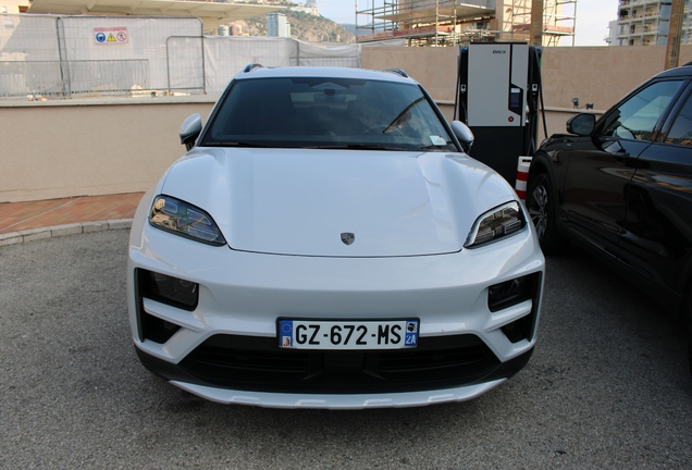 Porsche Macan EV Turbo