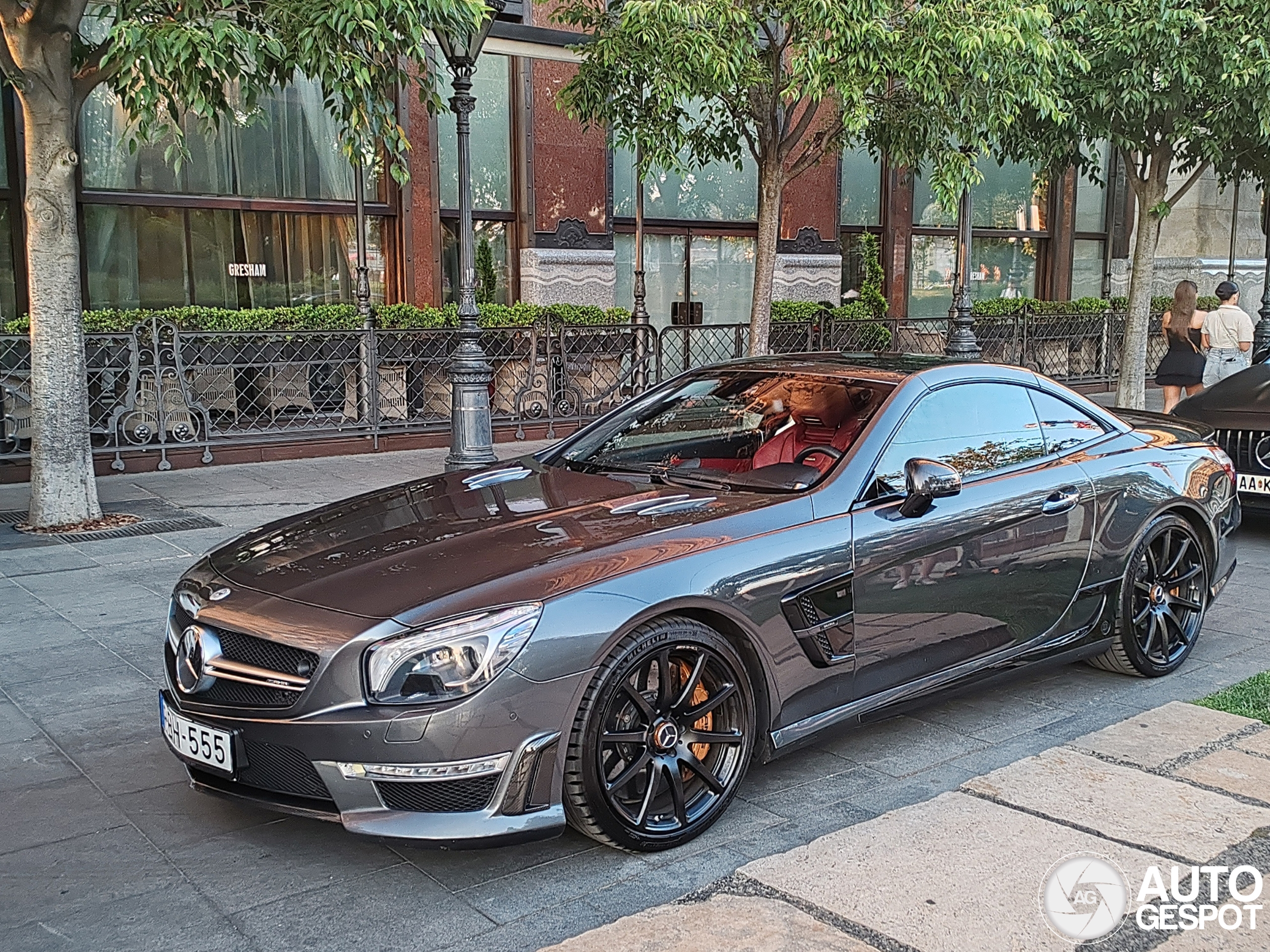 Mercedes-Benz SL 63 AMG R231 - 28 October 2025 - Autogespot