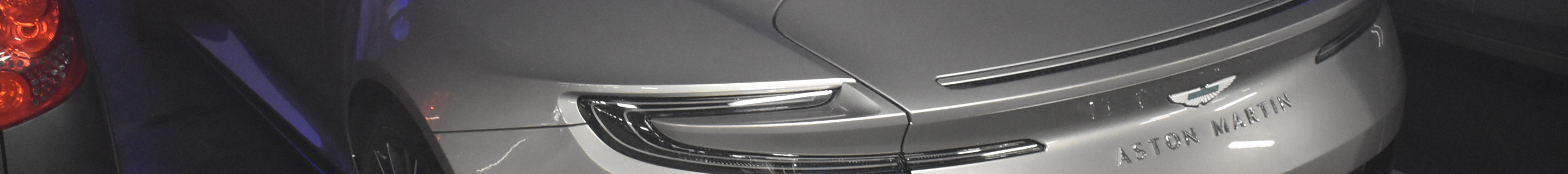 Aston Martin DB12