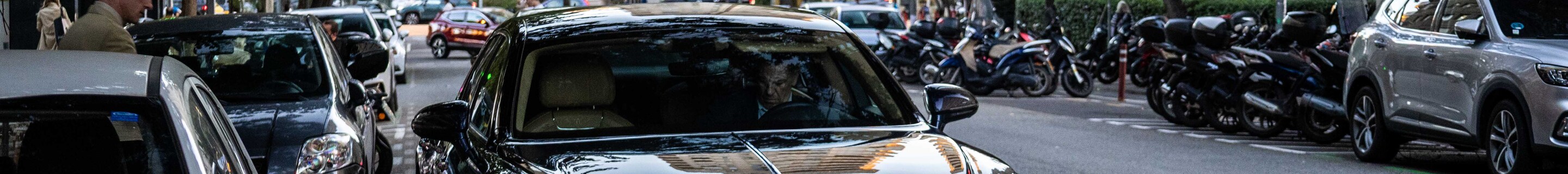 Bentley Flying Spur V8 2021