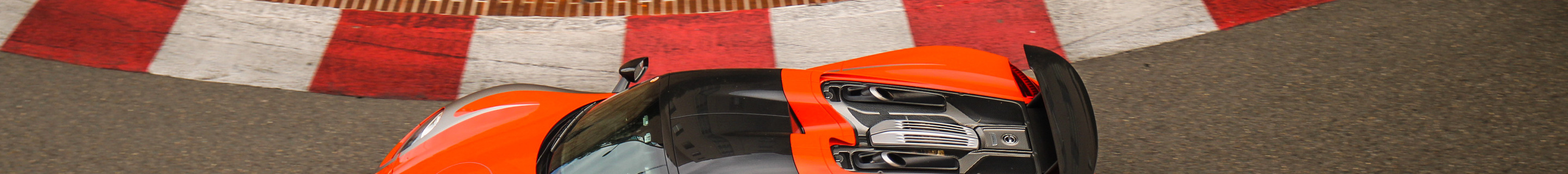 Porsche 918 Spyder Weissach Package