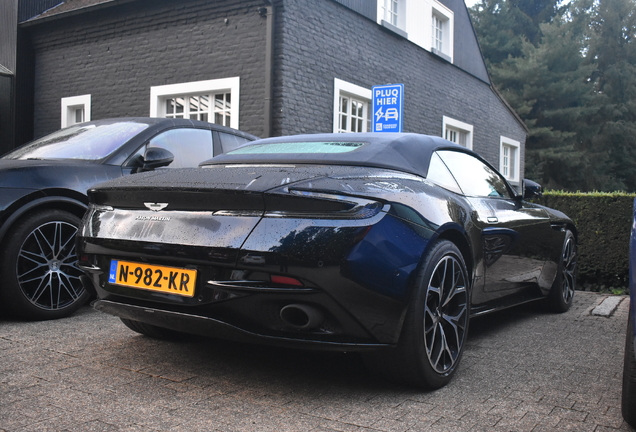 Aston Martin DB11 V8 Volante