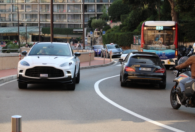 Aston Martin DBX707