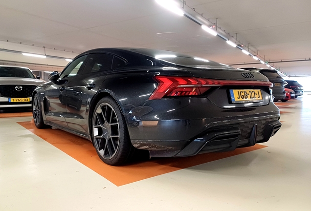 Audi RS E-Tron GT 2025