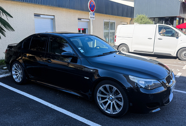 BMW M5 E60 2005