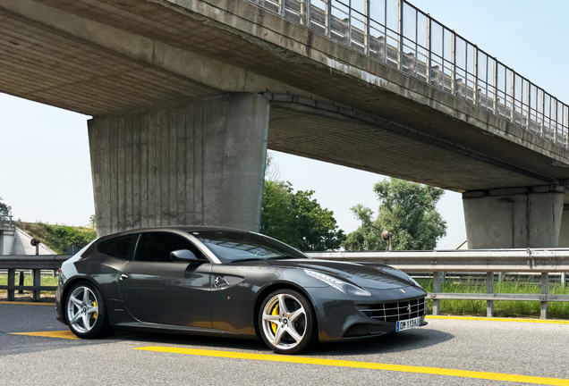 Ferrari FF