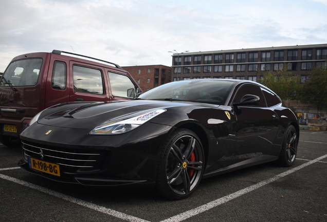Ferrari GTC4Lusso
