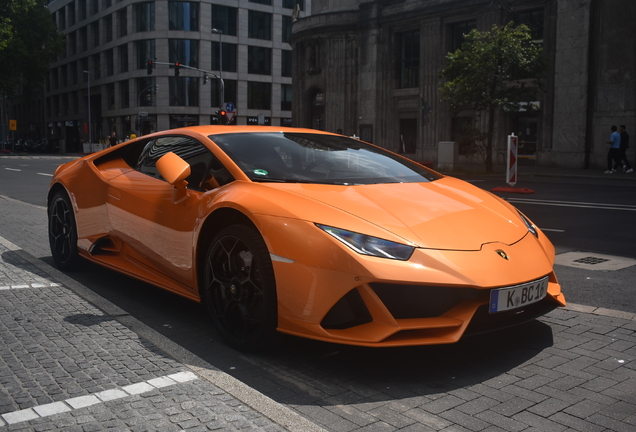 Lamborghini Huracán LP640-4 EVO