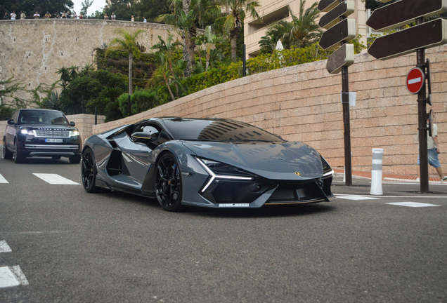 Lamborghini Revuelto