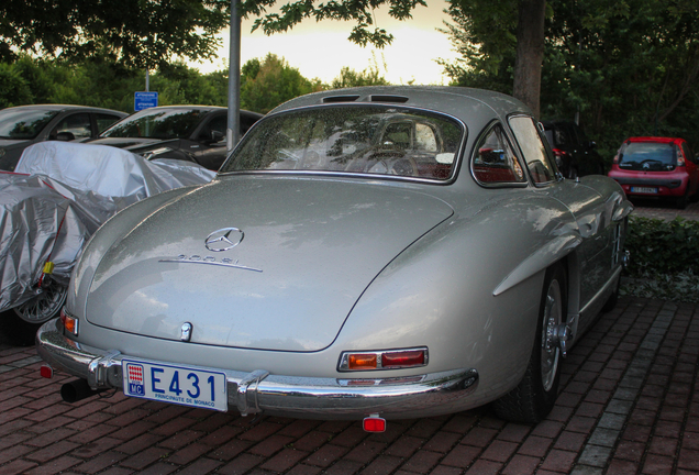 Mercedes-Benz 300SL Gullwing