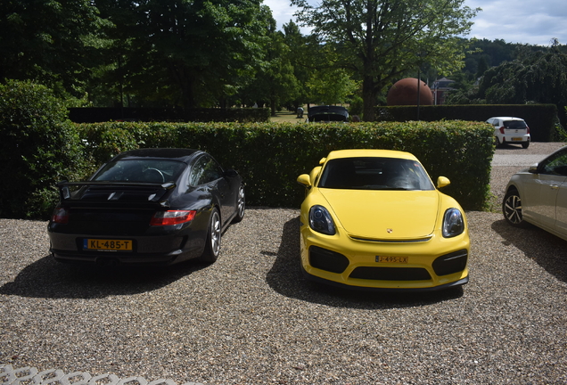 Porsche 981 Cayman GT4