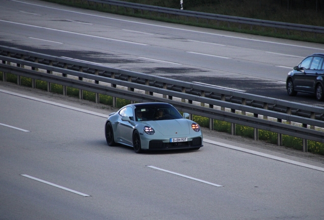 Porsche 992 Carrera GTS MkII