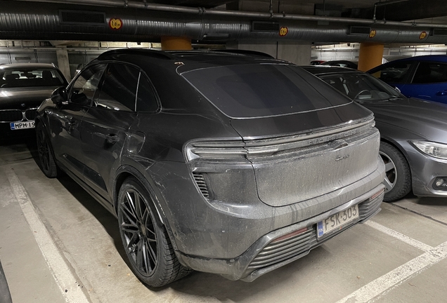 Porsche Macan EV Turbo