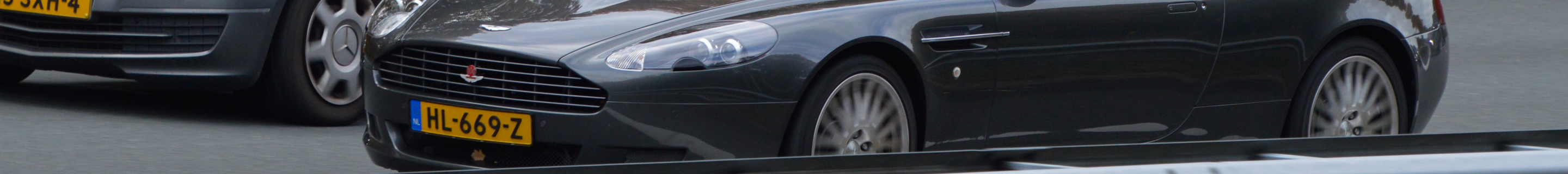 Aston Martin DB9 Volante