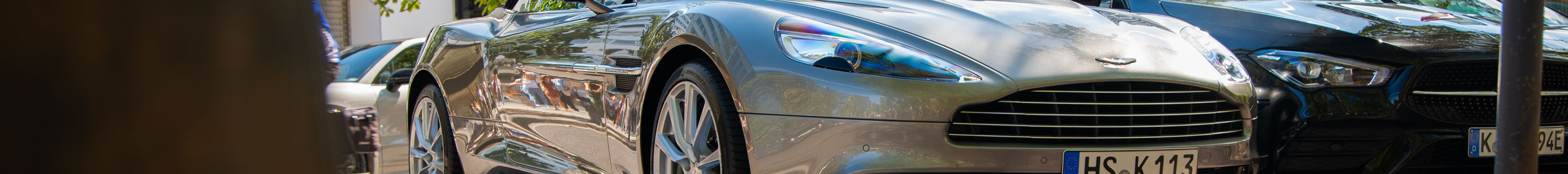 Aston Martin Vanquish Volante