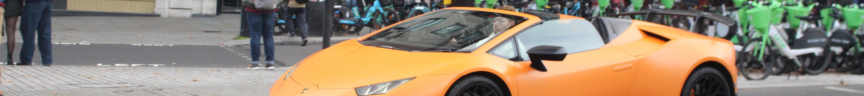 Lamborghini Huracán LP640-4 Performante Spyder