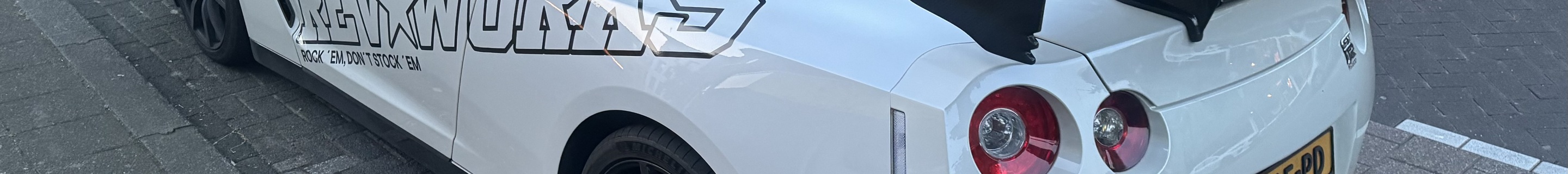 Nissan GT-R 2013 MRT 800