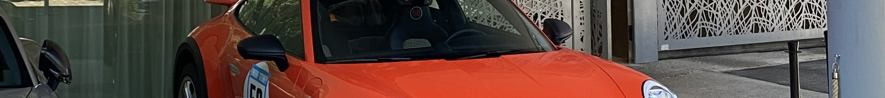 Porsche 992 Dakar