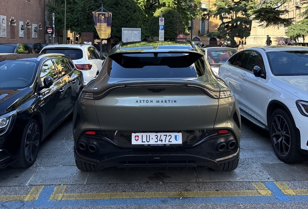 Aston Martin DBX707