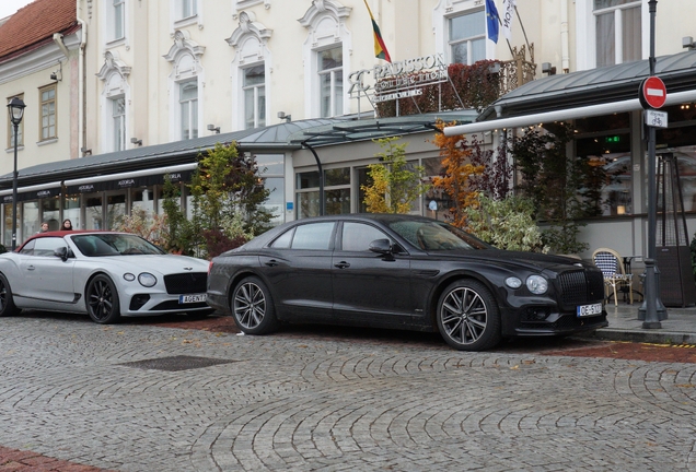 Bentley Flying Spur V8 Azure