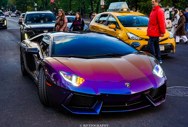 Lamborghini Aventador LP700-4 Roadster
