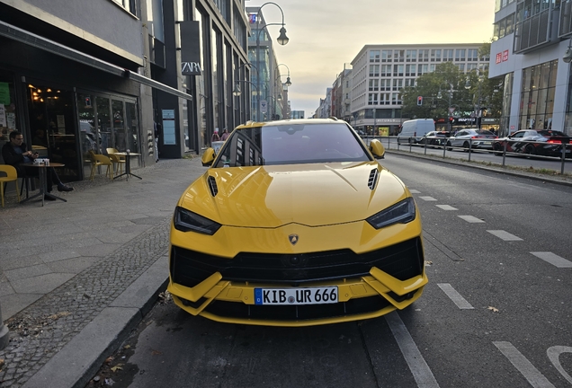 Lamborghini Urus S