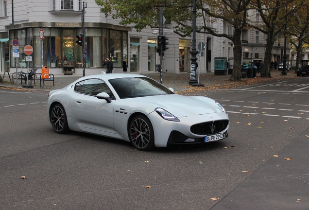 Maserati GranTurismo Modena 2023