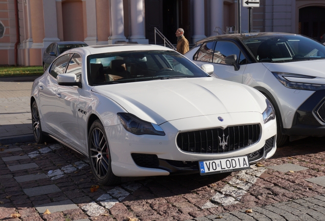 Maserati Quattroporte GTS 2013