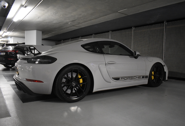 Porsche 718 Cayman GT4