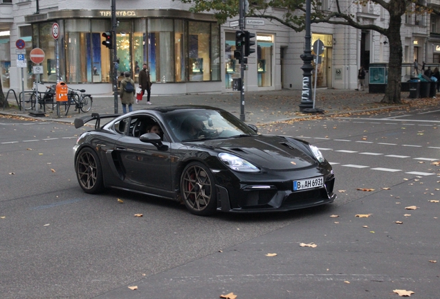 Porsche 718 Cayman GT4 RS Weissach Package