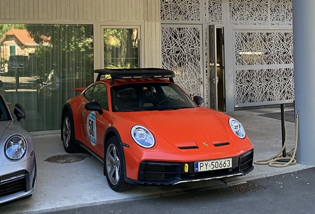 Porsche 992 Dakar