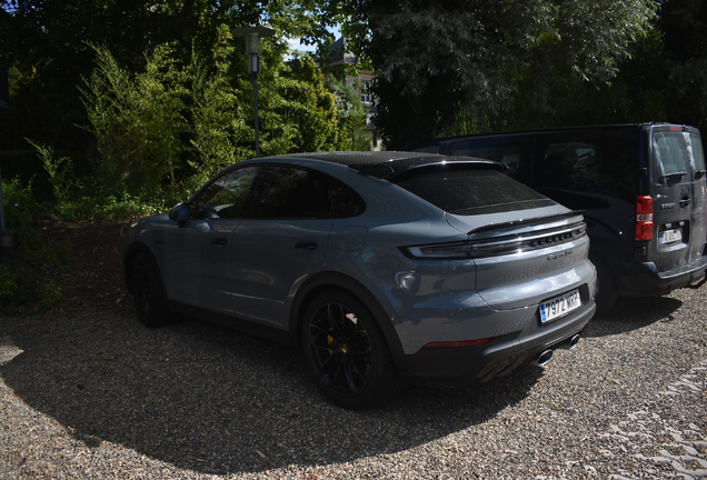 Porsche Cayenne Coupé Turbo E-Hybrid