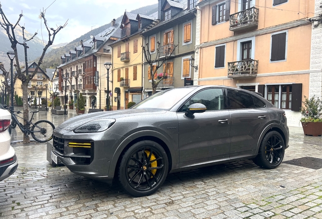 Porsche Cayenne Coupé Turbo E-Hybrid