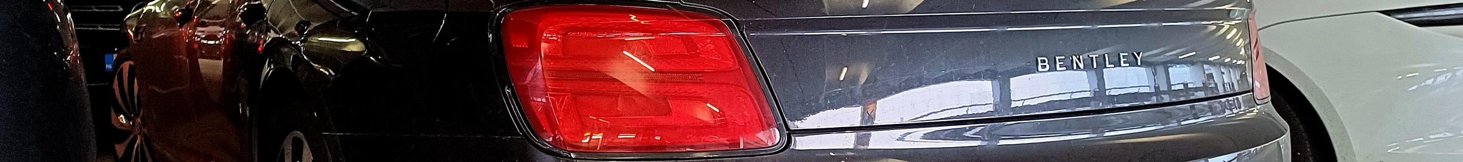 Bentley Flying Spur Hybrid