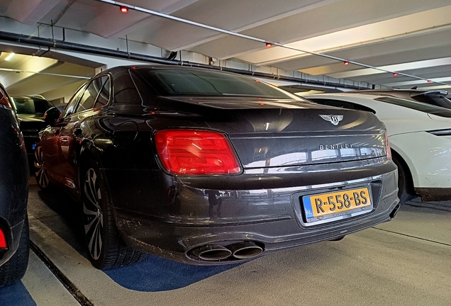Bentley Flying Spur Hybrid