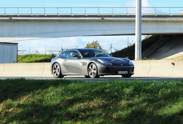 Ferrari GTC4Lusso