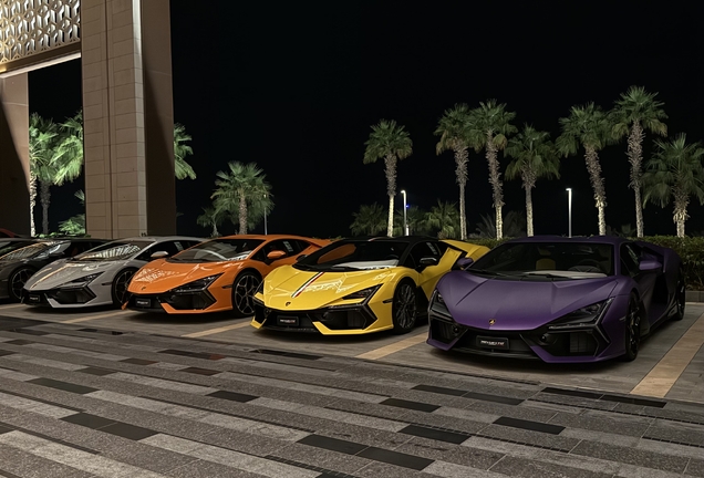 Lamborghini Revuelto