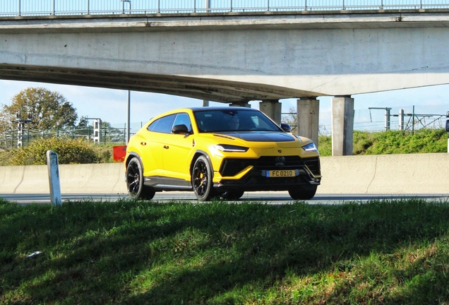 Lamborghini Urus Performante