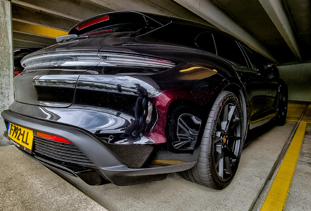 Porsche Taycan GTS Sport Turismo