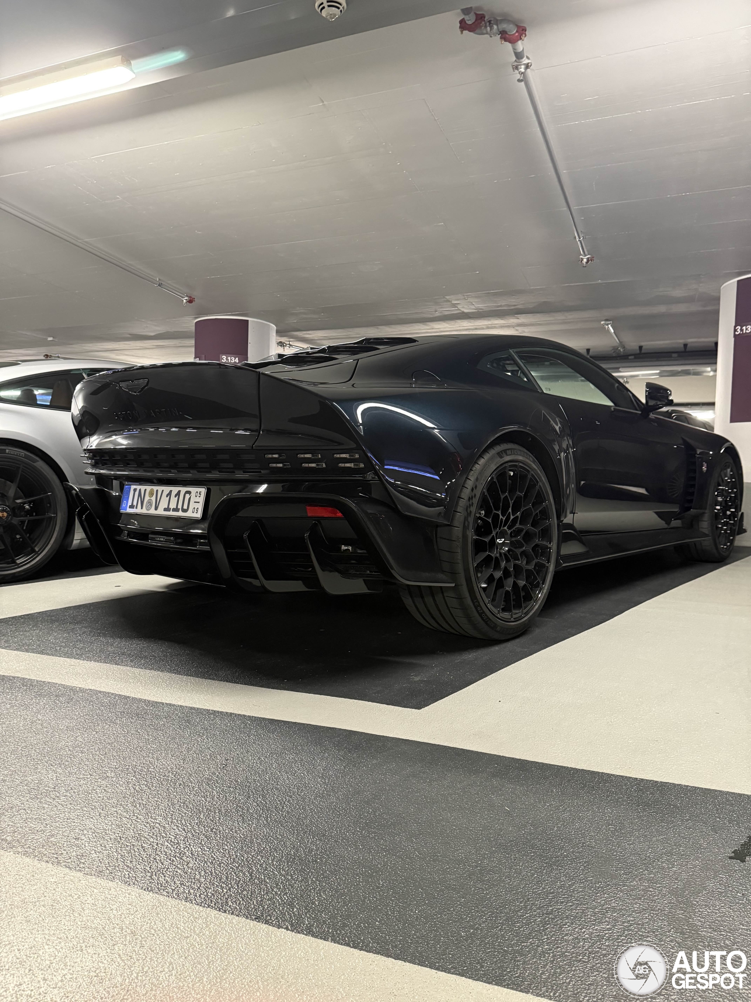 Zomers München levert nog een Aston Martin Valour